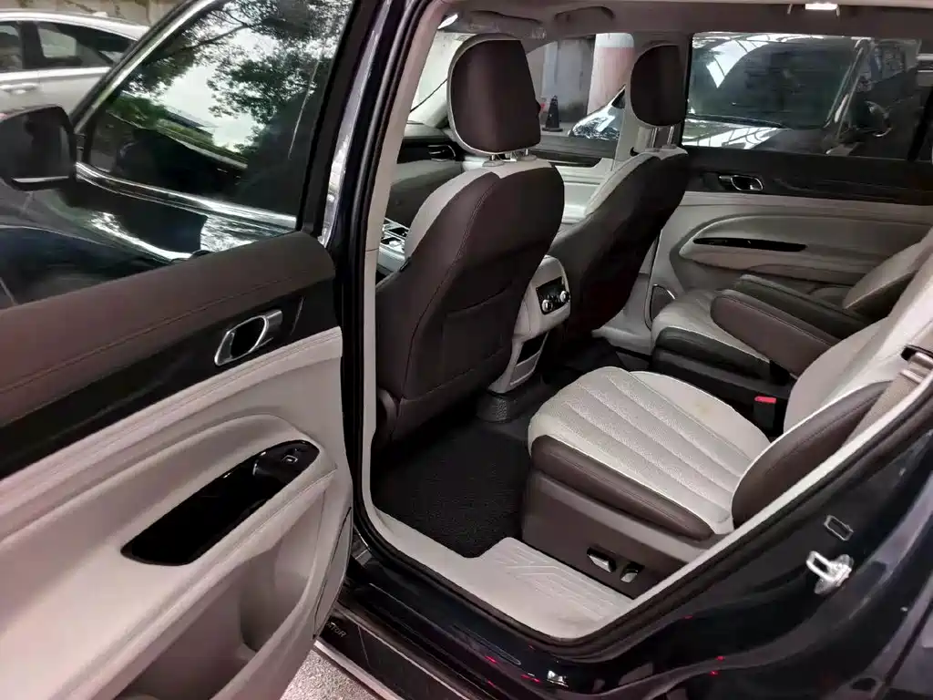 Ford Equator — миниатюра 6