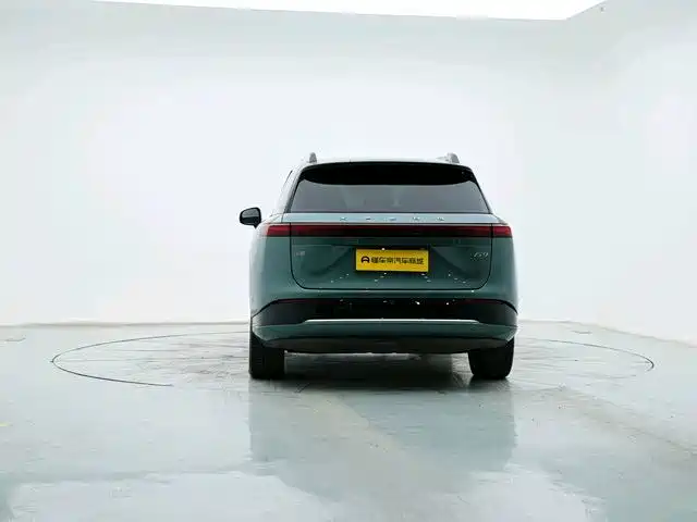 XPeng G9 — миниатюра 8