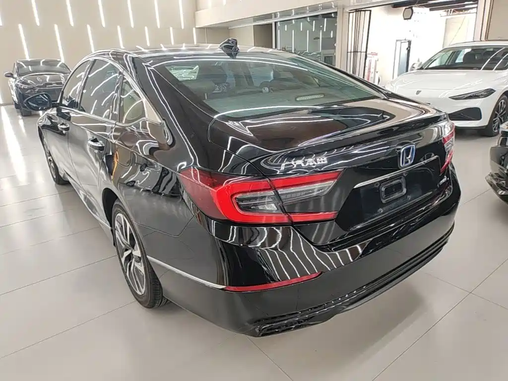 Honda Accord — миниатюра 5