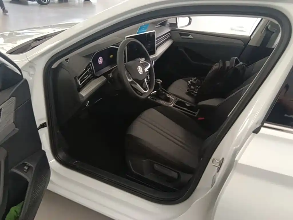 Volkswagen Sagitar — миниатюра 23