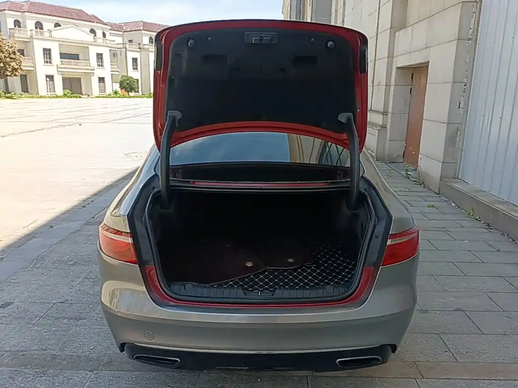 Jaguar XFL — миниатюра 19