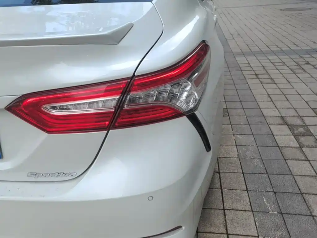Toyota Camry — миниатюра 8