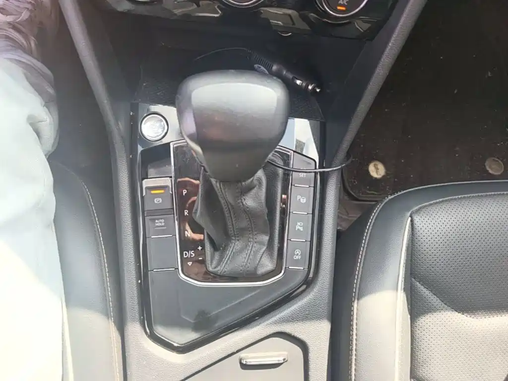 Volkswagen Tiguan L — миниатюра 14