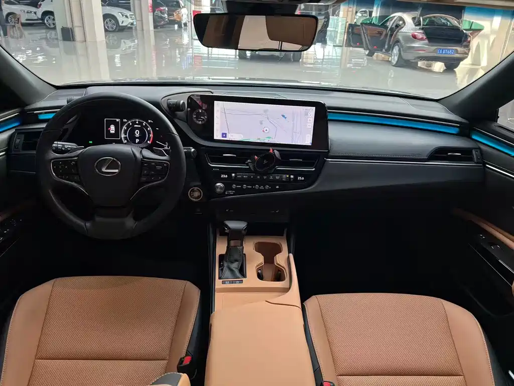 Lexus ES — миниатюра 12