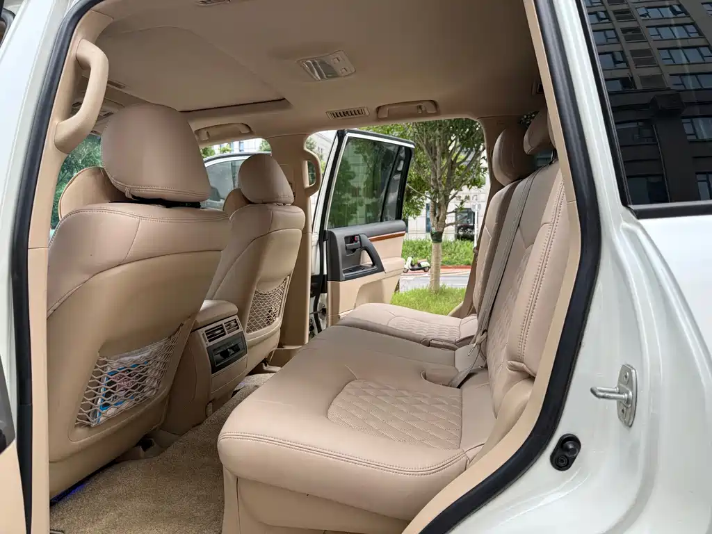 Toyota Land Cruiser — миниатюра 12
