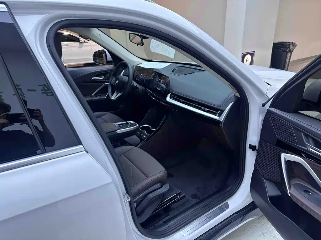 BMW X1 — миниатюра 10