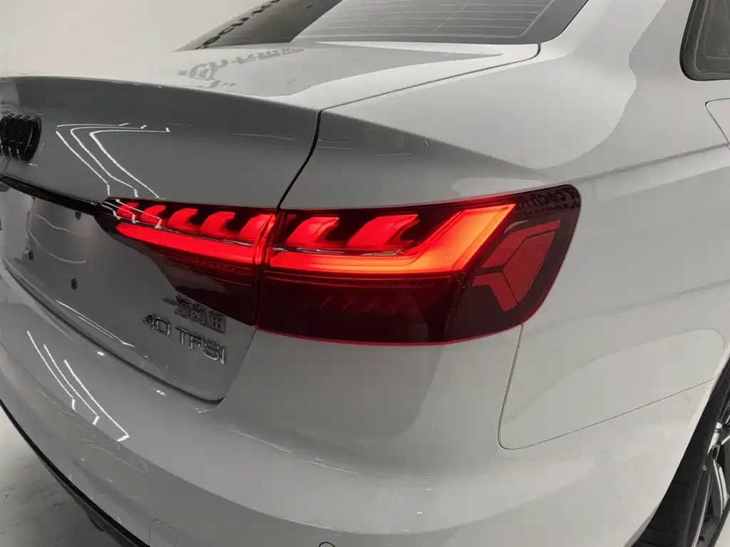 Audi A4L 2025 200 Enjoy 40 TFSI Luxury