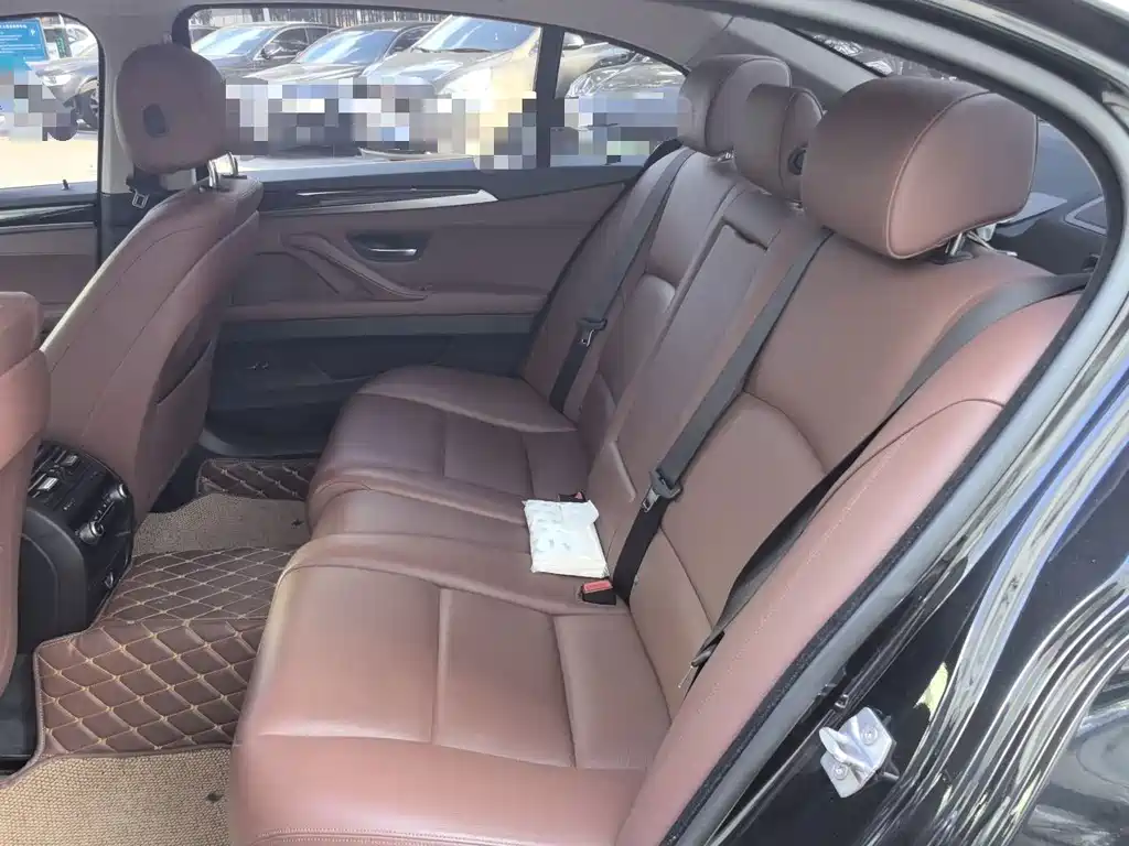 BMW 5 Series — миниатюра 5