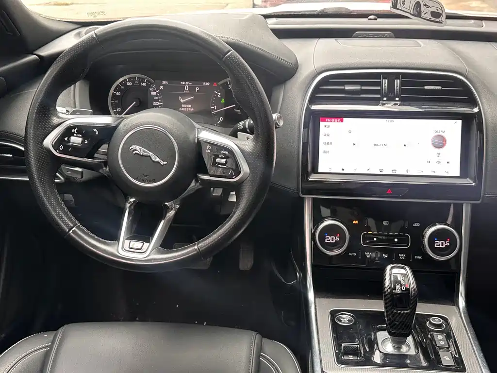 Jaguar XEL — миниатюра 7