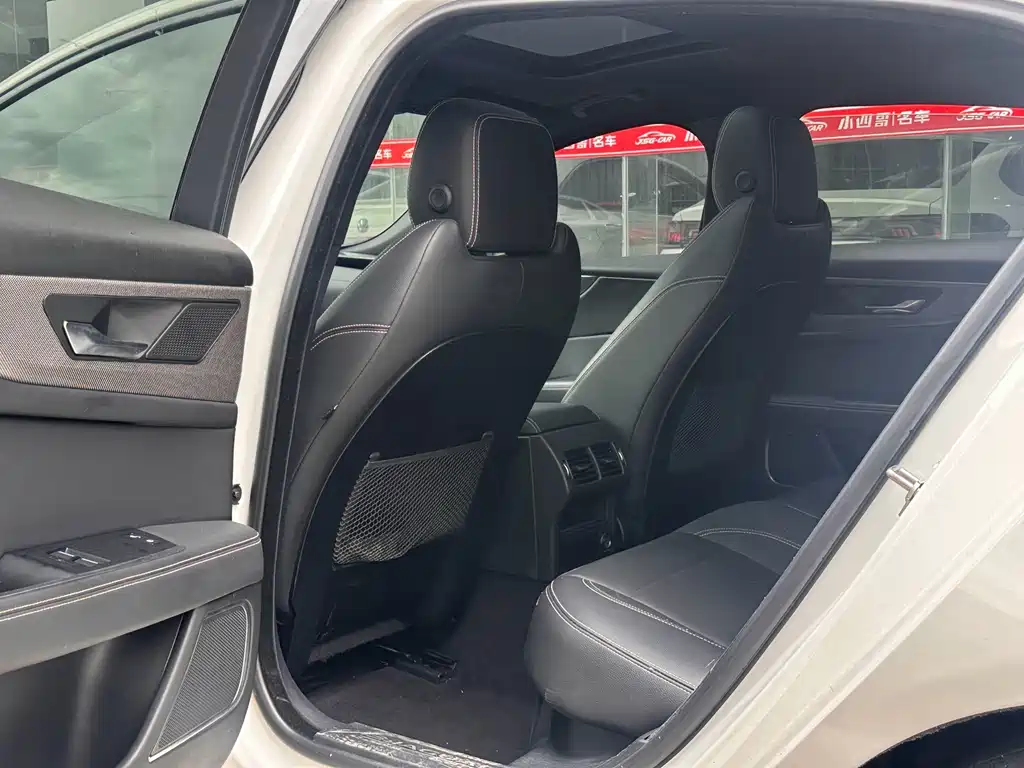 Jaguar XEL — миниатюра 6