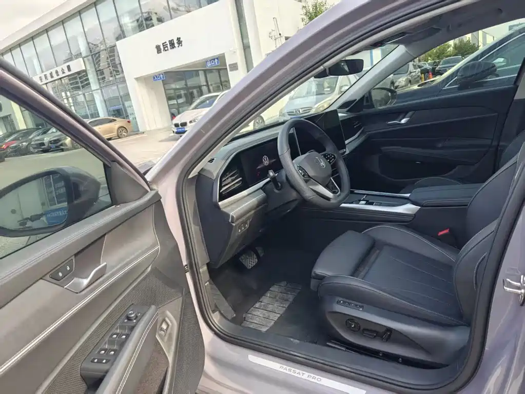 Volkswagen Passat 2025 Pro 380TSI