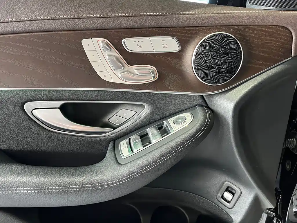 Mercedes-Benz GLC — миниатюра 9