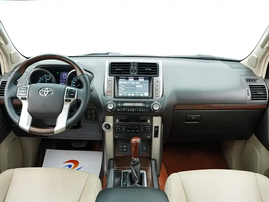 Toyota Land Cruiser Prado 2010 4.0L AT VX NAVI