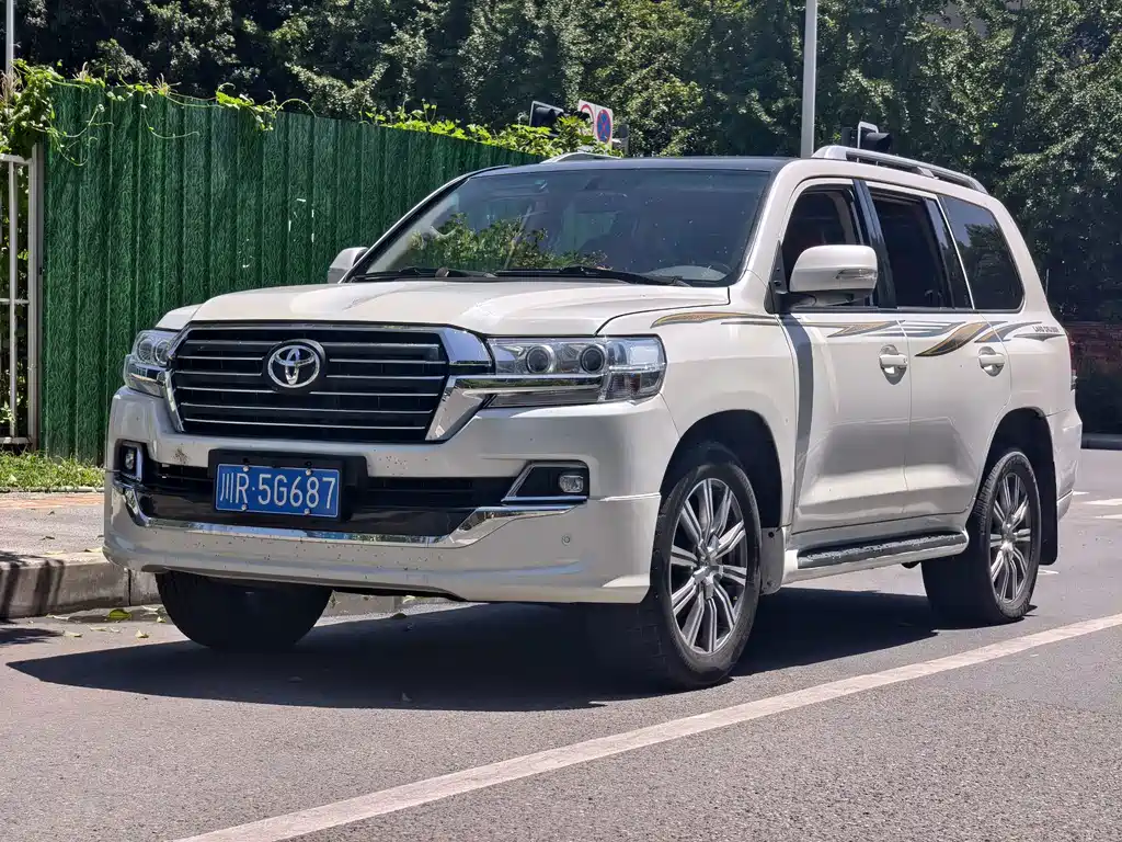 2016 Toyota Land Cruiser - zdjęcie 1 z 13