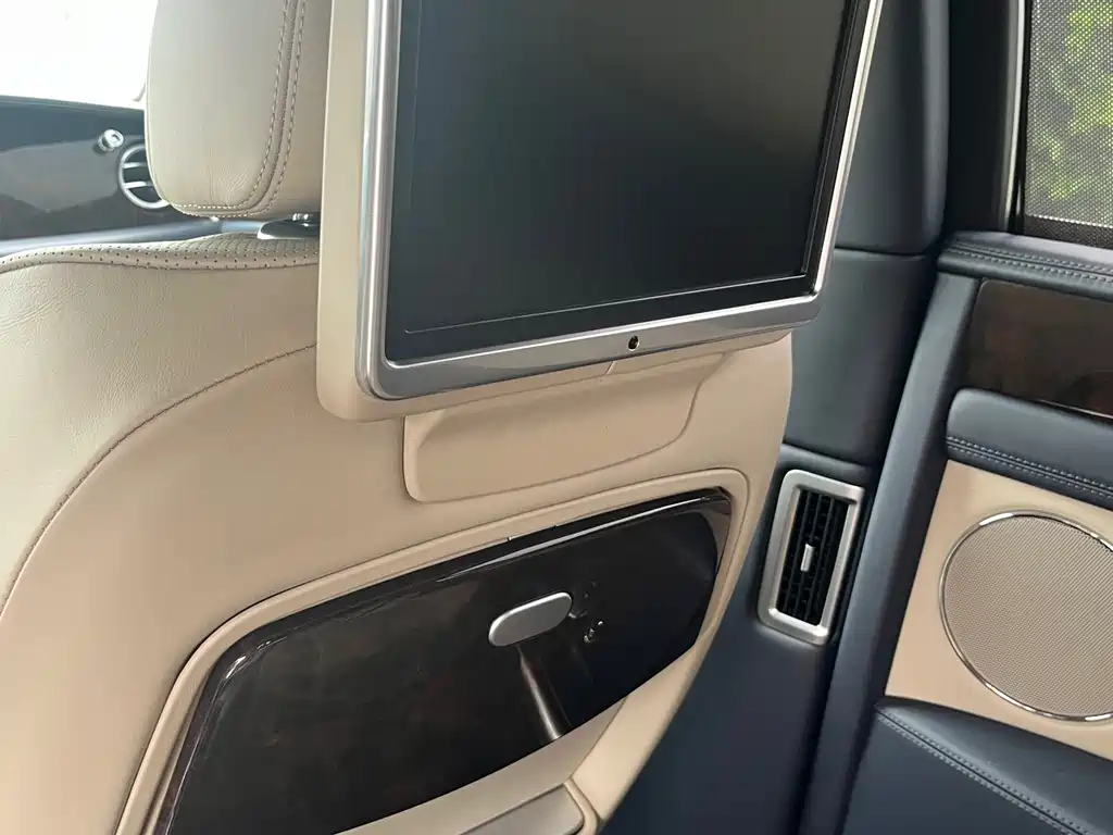 Bentley Flying Spur — миниатюра 20