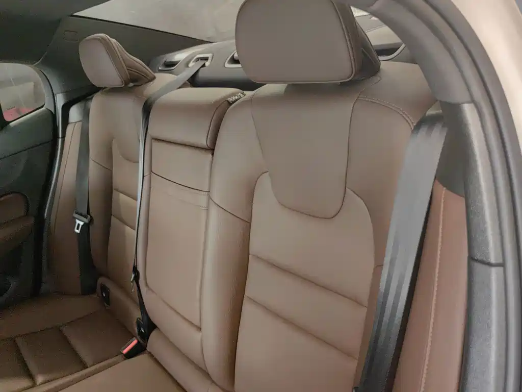 Volvo S60 — миниатюра 11