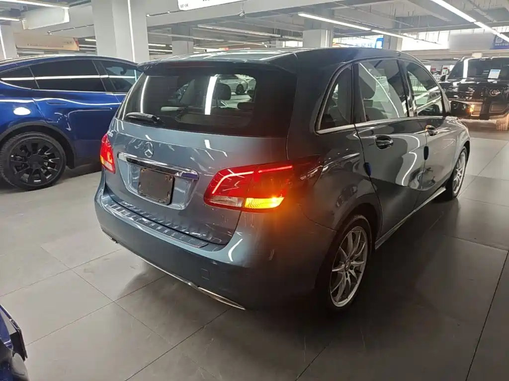 Mercedes-Benz B-Class — миниатюра 7