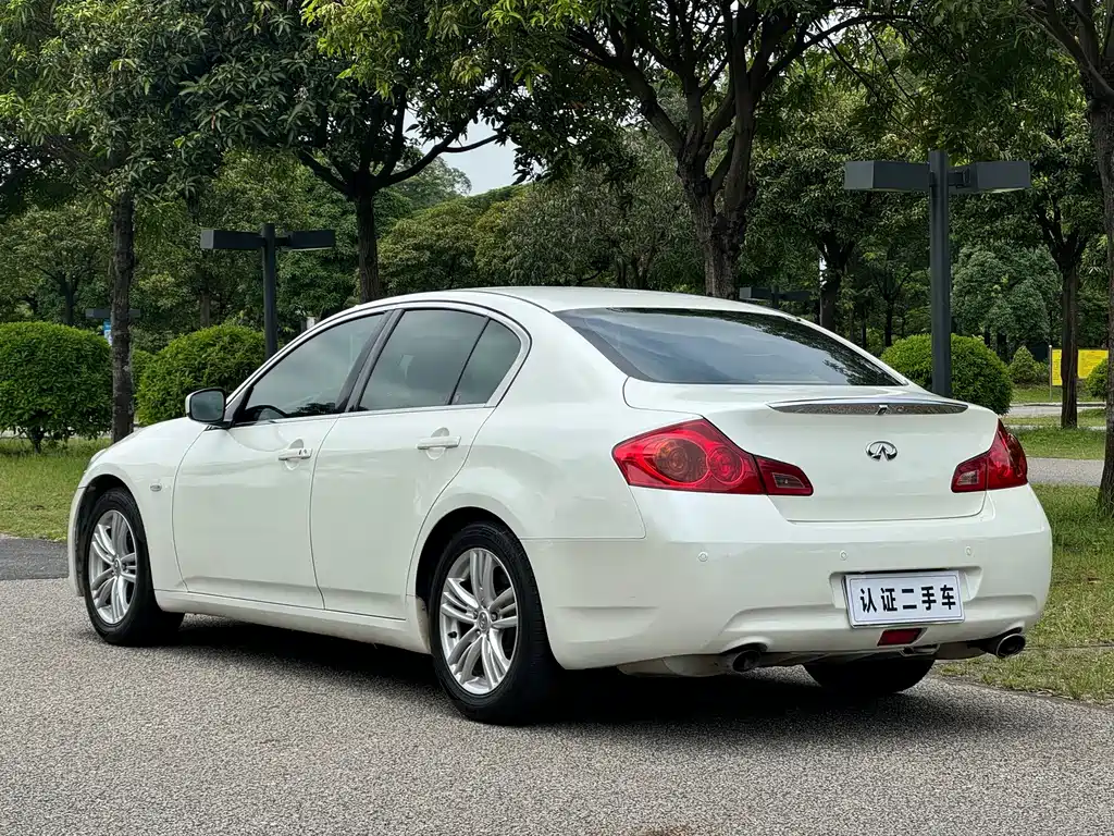 Infiniti G — миниатюра 5