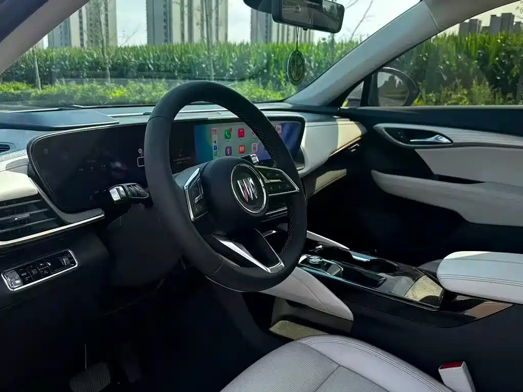 Buick Envision Plus — миниатюра 2