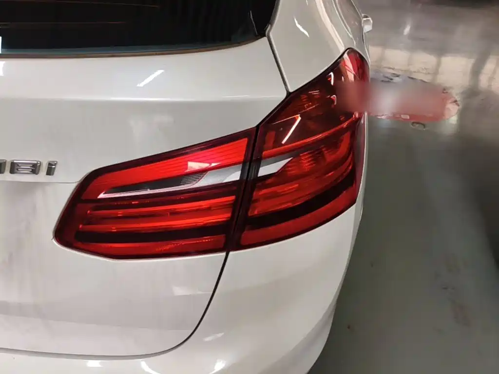 BMW 2 Series Active Tourer (Import) — миниатюра 8