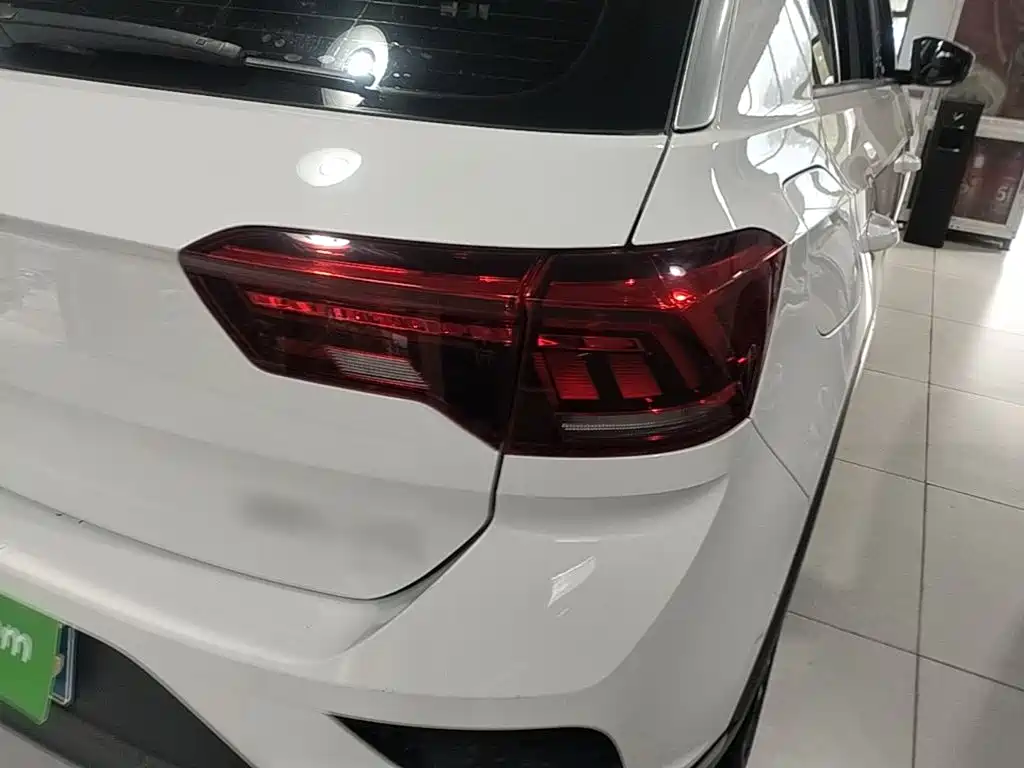 Volkswagen T-Roc — миниатюра 8