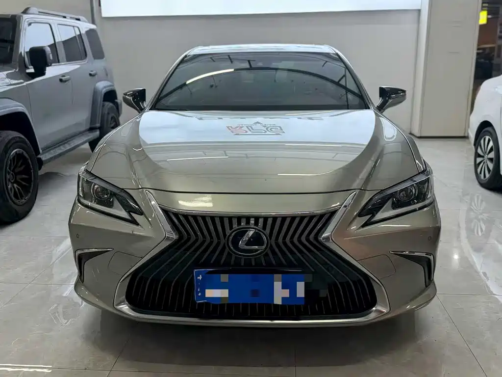 Lexus ES — миниатюра 2