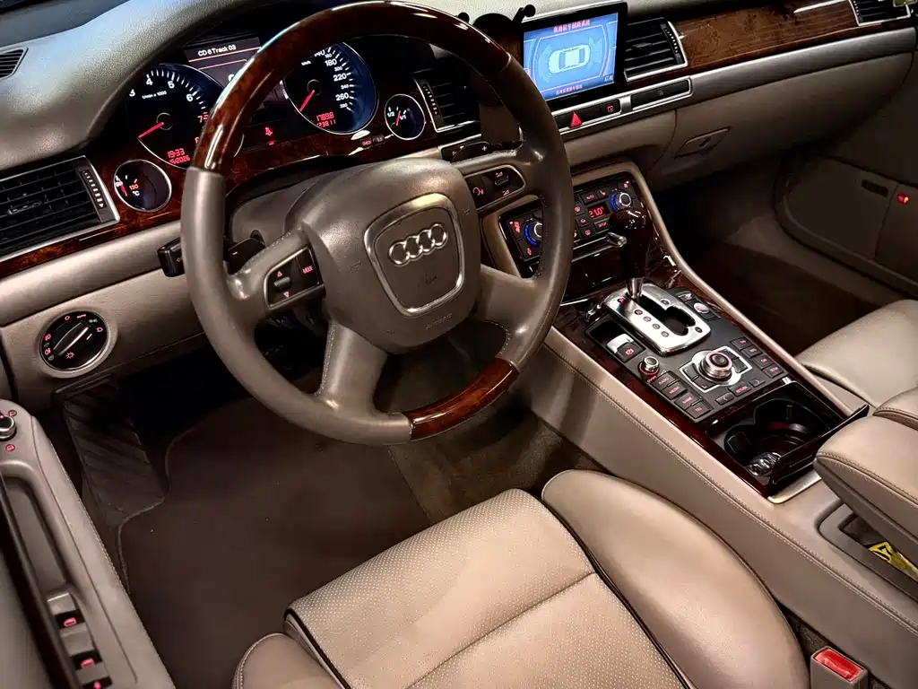 Audi A8 — миниатюра 12