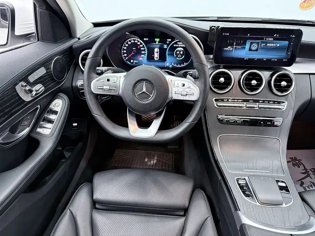 Mercedes-Benz C-Class — миниатюра 8