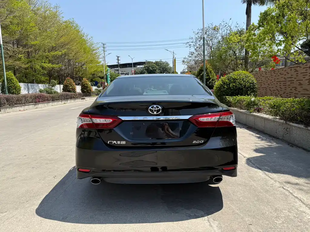TOYOTA CAMRY