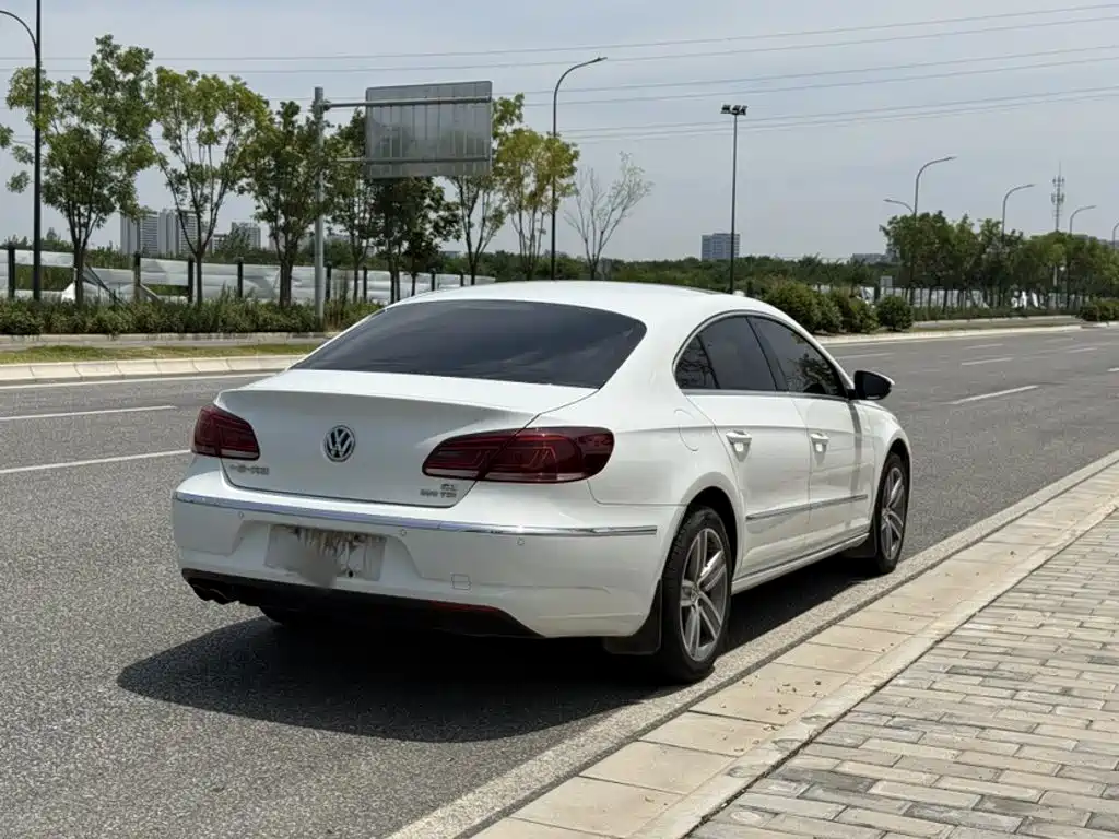 Volkswagen CC — миниатюра 8