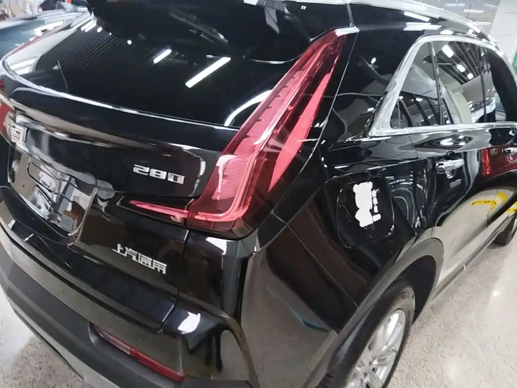 Cadillac XT4 — миниатюра 8