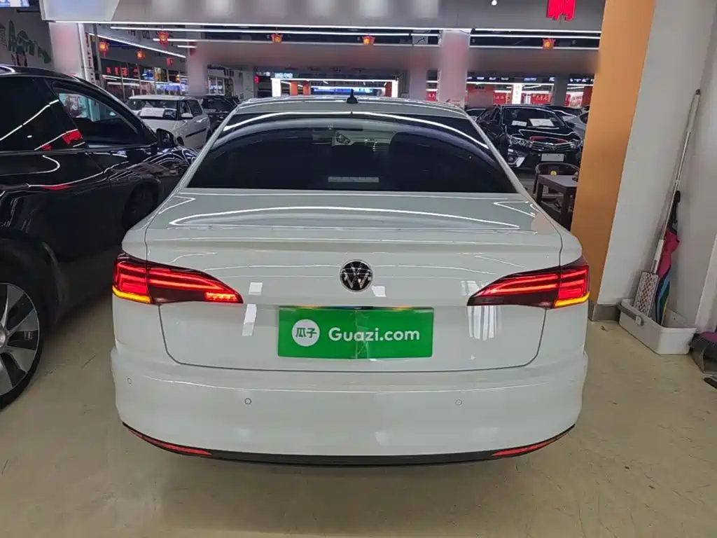 Volkswagen Bora — миниатюра 6