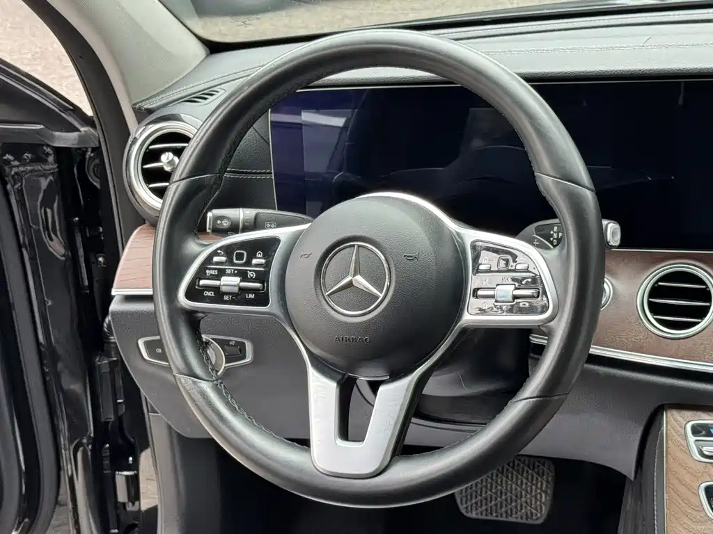 Mercedes-Benz E-Class E 2020 E 300 L Fashion