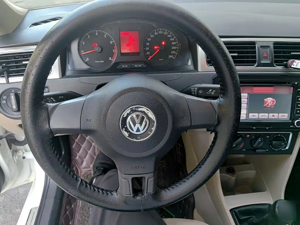 Volkswagen Santana — миниатюра 11