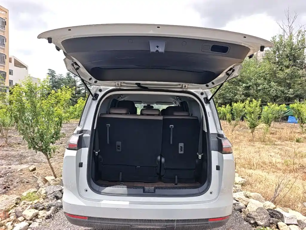 Wuling Звездный свет 730 Новая энергия — миниатюра 19