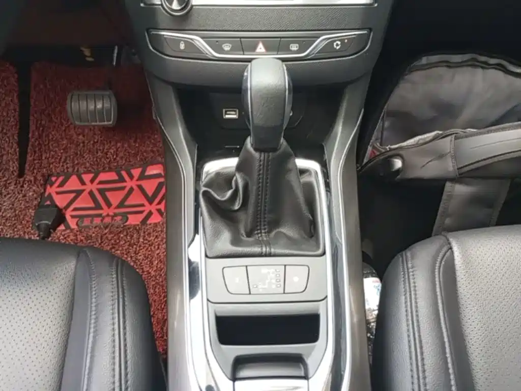 Peugeot 408 — миниатюра 14