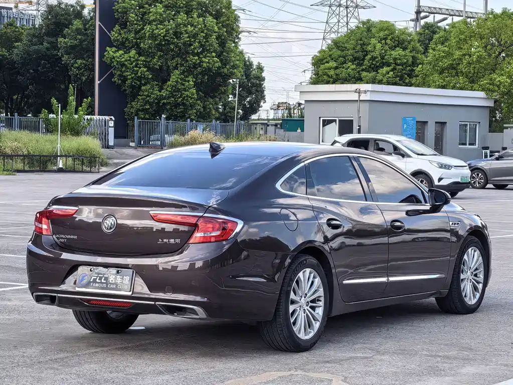 Buick LaCrosse — миниатюра 5