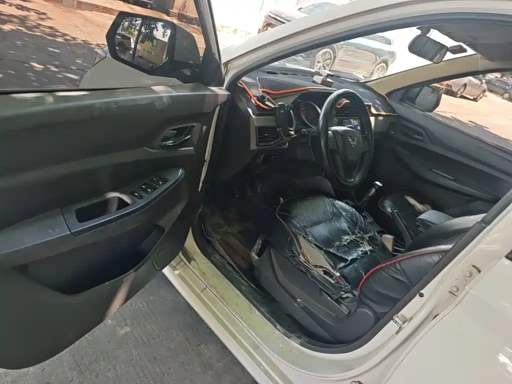 Wuling Hongguang — миниатюра 16