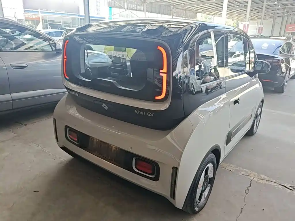 Baojun KiWi EV — миниатюра 7