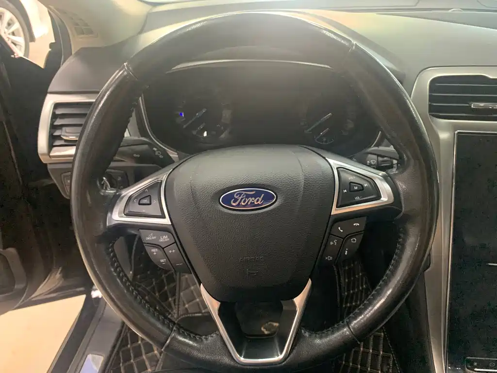 Ford Mondeo — миниатюра 18