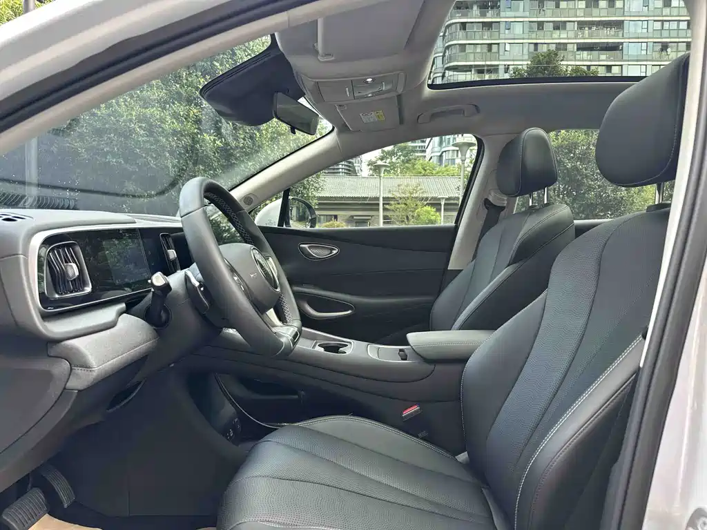 BYD Sealion 05 EV — миниатюра 9