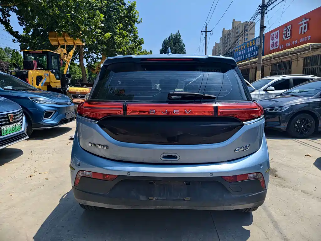 BAIC EX3 — миниатюра 5