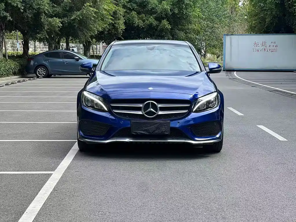 Mercedes-Benz C-Class — миниатюра 2