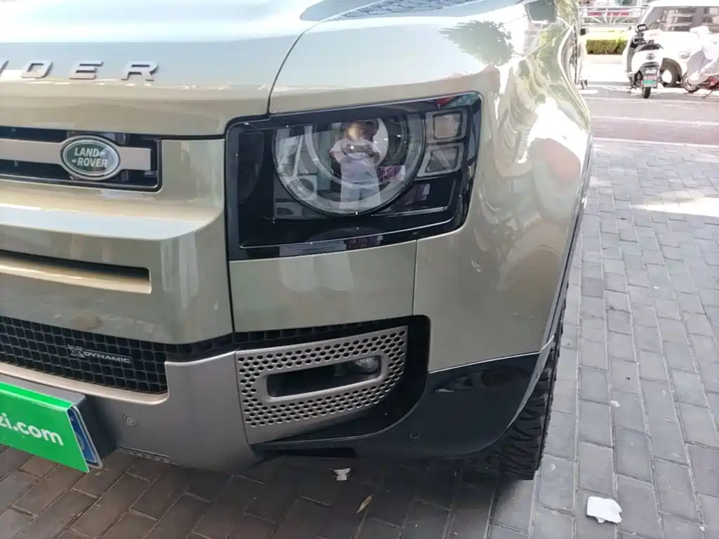 Land Rover Defender — миниатюра 24