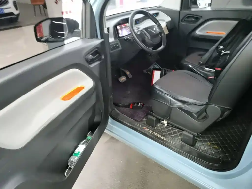Wuling MINIEV — миниатюра 16