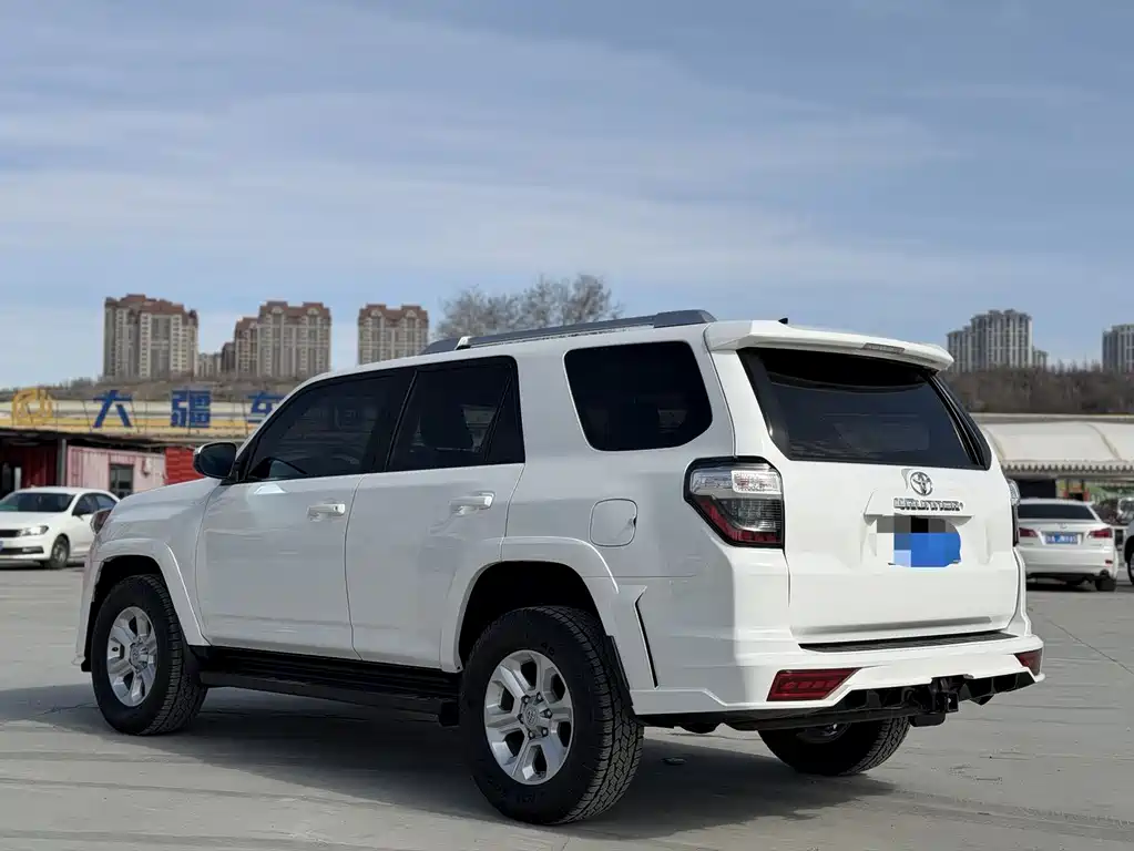 Toyota 4Runner 2016 4.0L AT