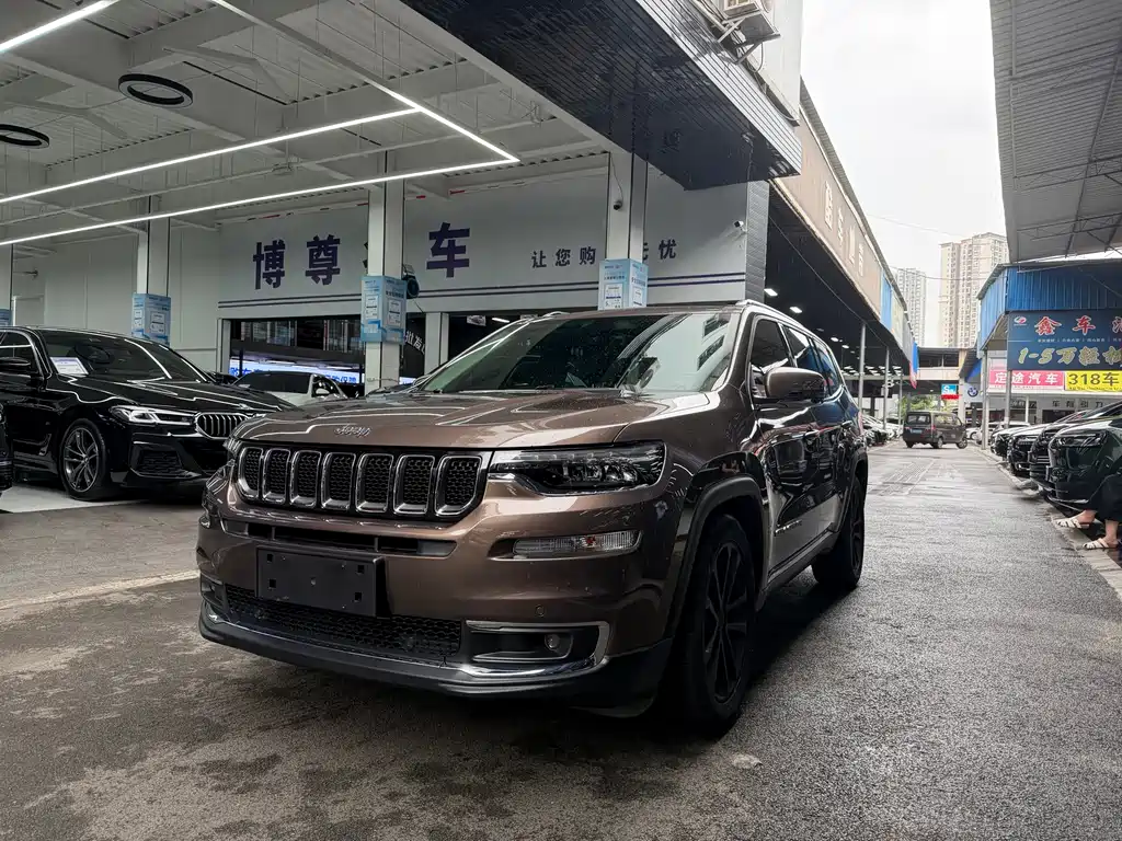 Jeep Commander