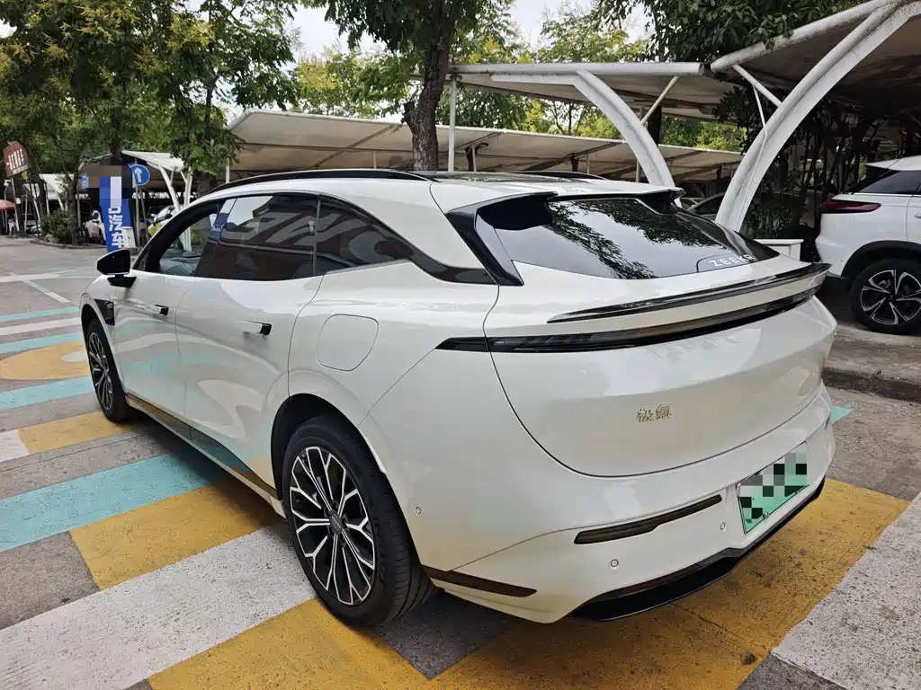 Zeekr 007GT — миниатюра 16