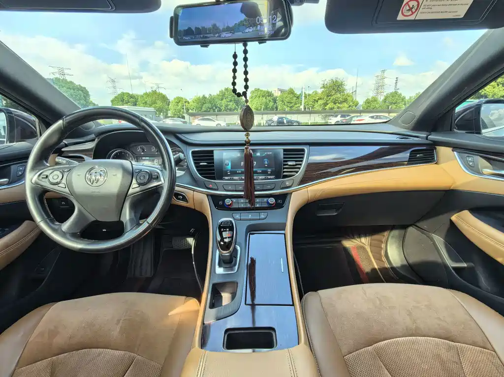 Buick LaCrosse — миниатюра 10