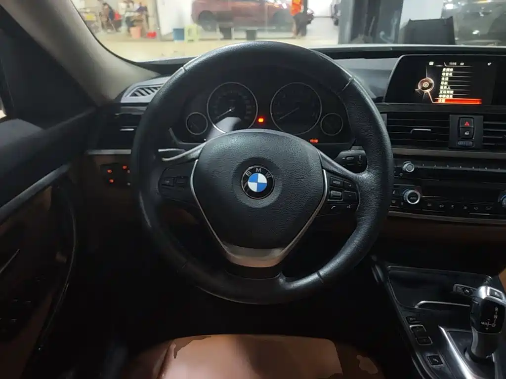 BMW 3 Series GT — миниатюра 11